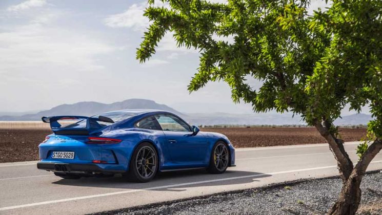 nouvelle porsche 911 gt3 espagne andalousie en couleur bleu saphir métallisée