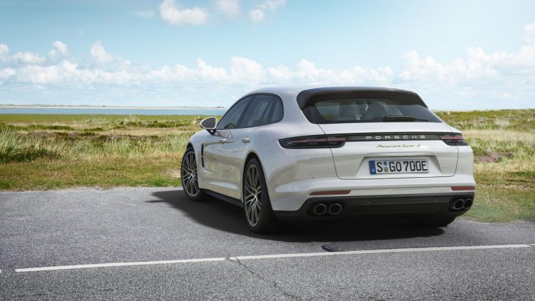 La Panamera Turbo S E-Hybrid désormais proposée en Sport Turismo