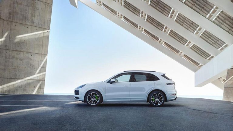 Le Porsche Cayenne, l’hybride rechargeable le plus vendu en France