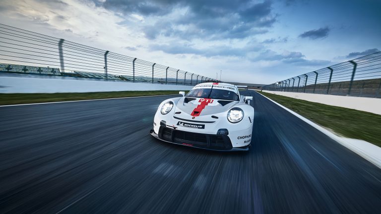 Et voici la nouvelle Porsche 911 RSR !